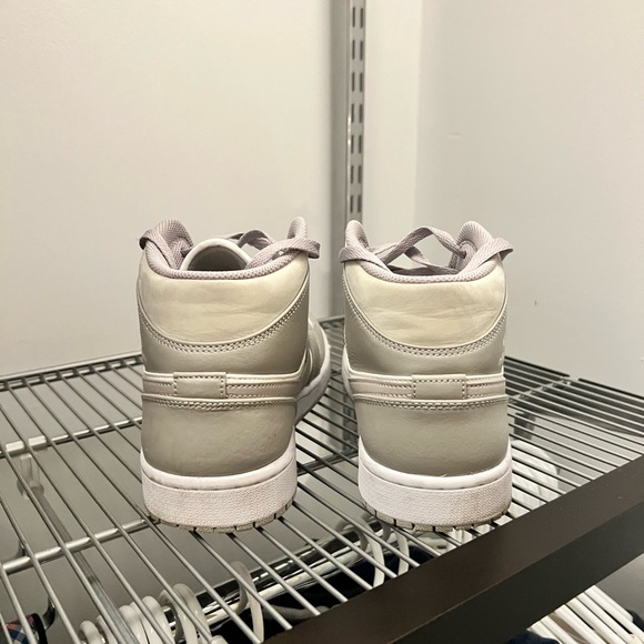 Nike Air Jordan 1 Mid- College Grey - Picture 3 of 8